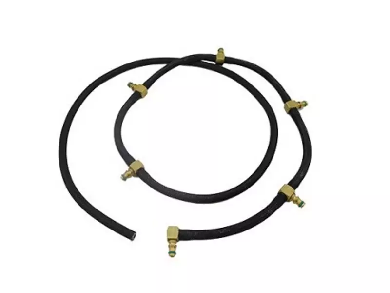 FUEL RETURN HOSE WITH METAL DISTRIBUTOR